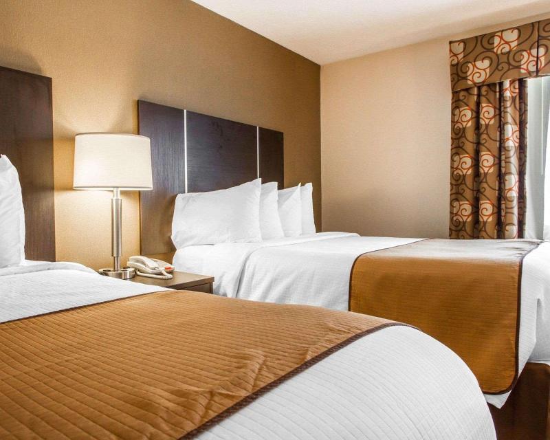 Quality Inn Suites South Portland image