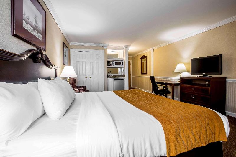 Hotel Comfort Inn & Suites Plattsburgh - Morrisonville