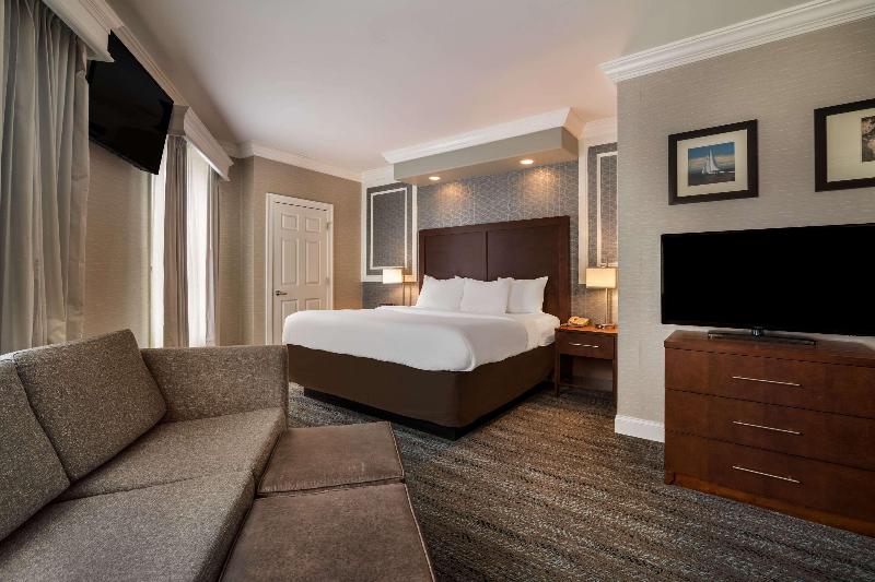 Comfort Inn & Suites Plattsburgh - Morrisonville image