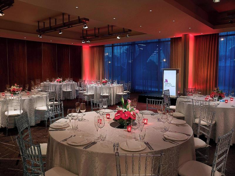 Cape Town Marriott Hotel Crystal Towers image