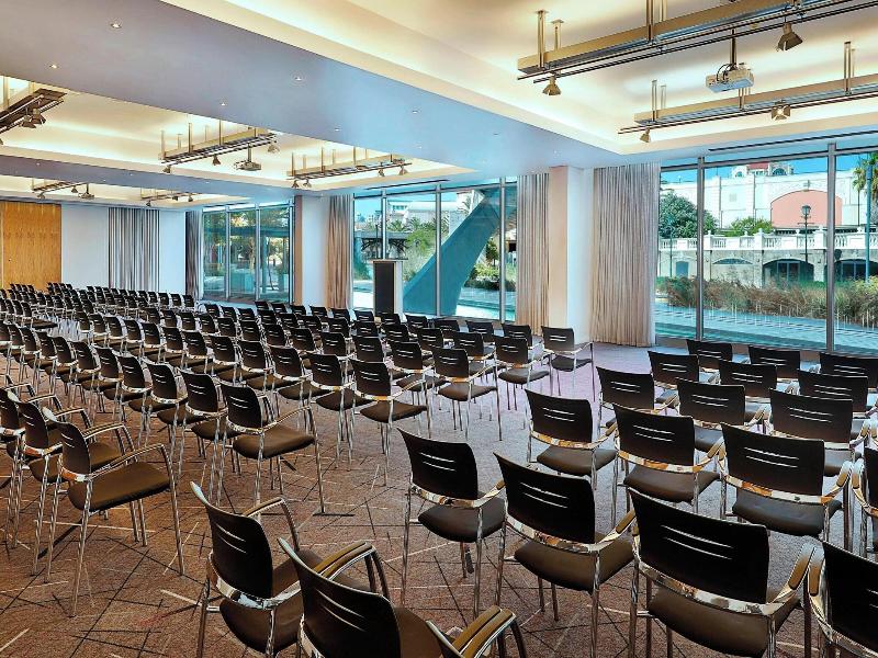 Cape Town Marriott Hotel Crystal Towers image