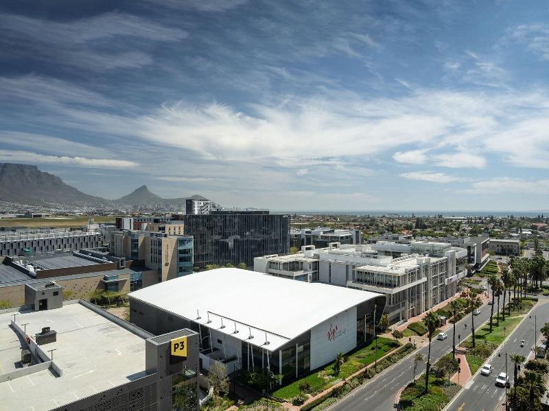 Cape Town Marriott Hotel Crystal Towers image