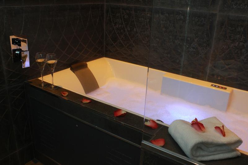 Secret de Paris – Hotel & Spa image