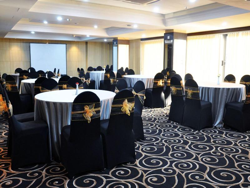 Beverly Hotel Batam image