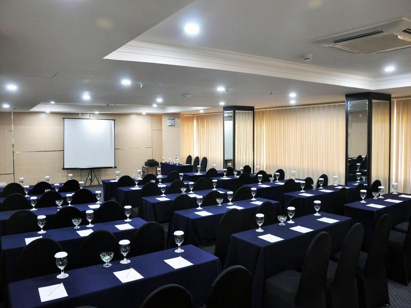 Beverly Hotel Batam image