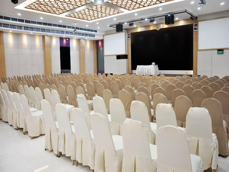 Beverly Hotel Batam image