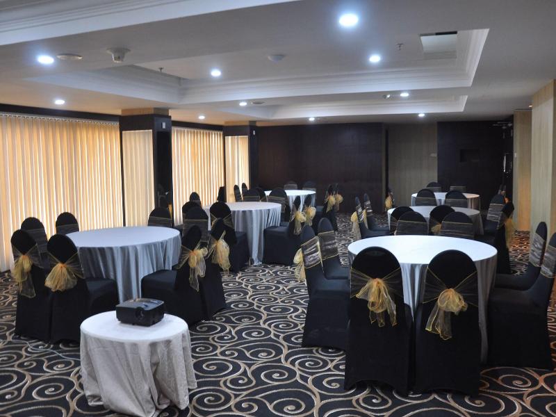 Beverly Hotel Batam image
