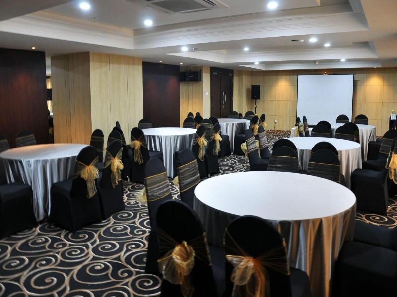Beverly Hotel Batam image