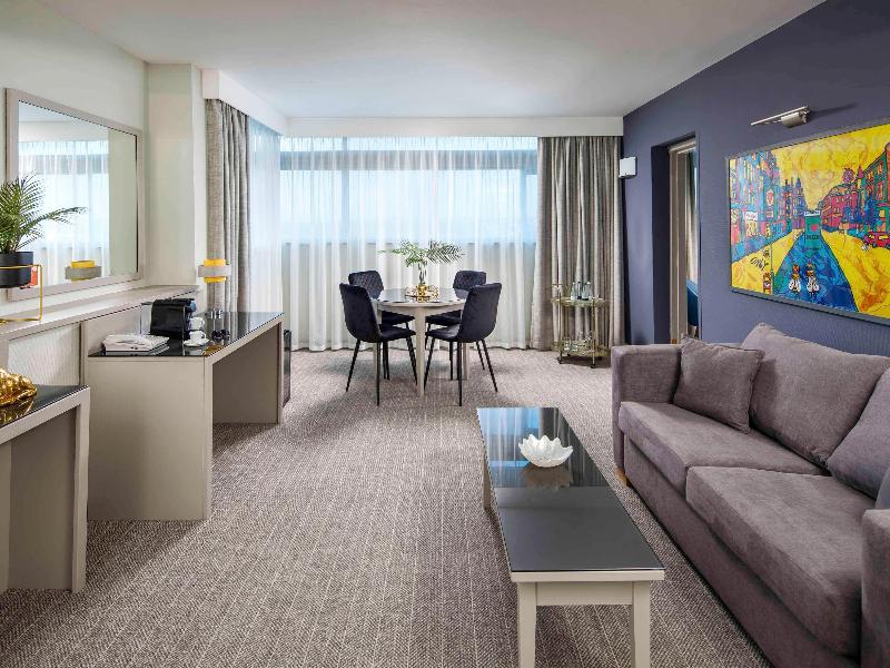 Mercure Manchester Piccadilly Hotel image