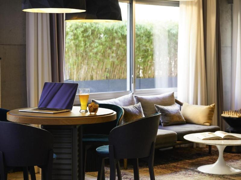 Relais de Lyon by Malone — view