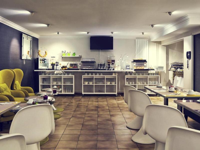 Relais de Lyon by Malone — view