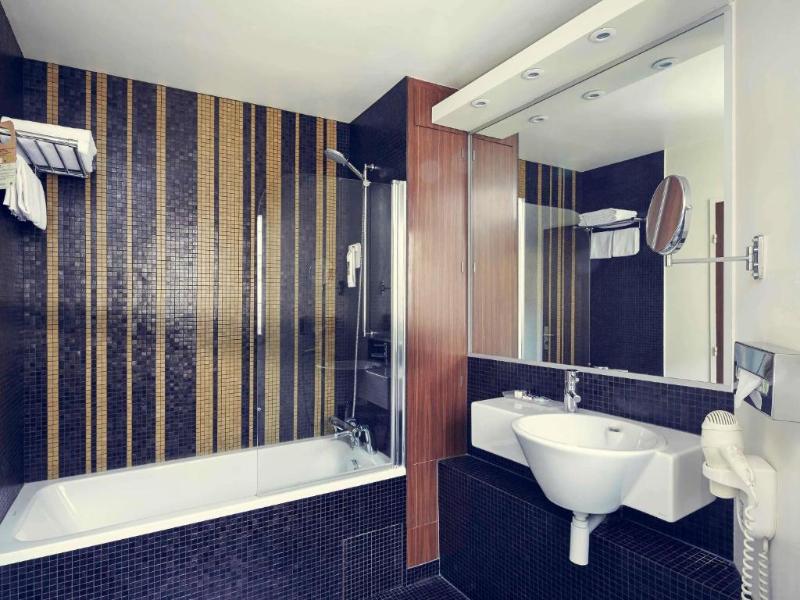 Relais de Lyon by Malone image