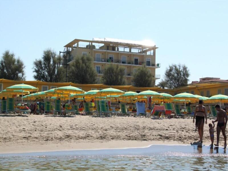 Club Sabbiadoro image