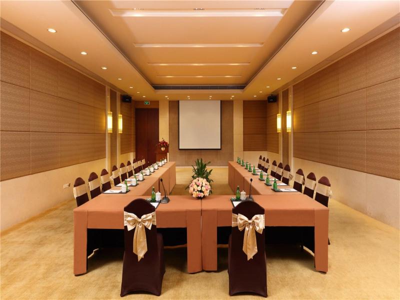 HJ International image