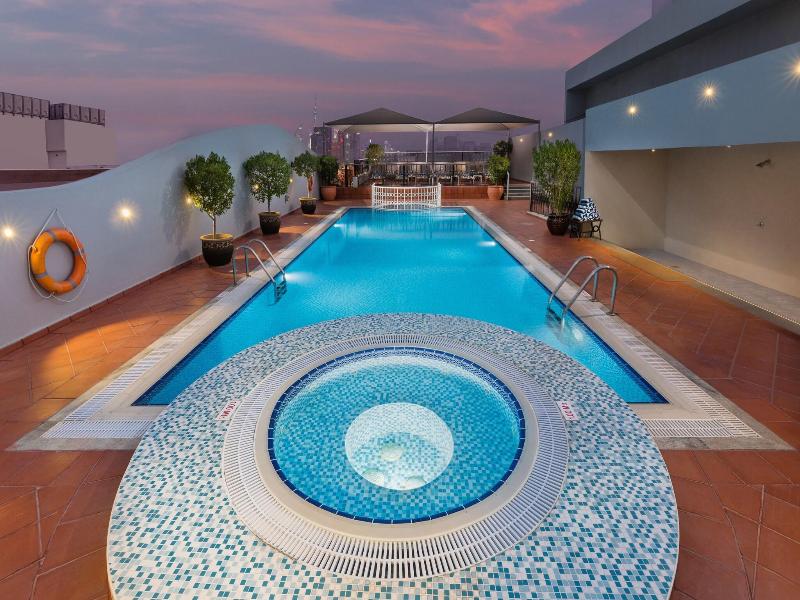Savoy Crest Hotel Apartments image