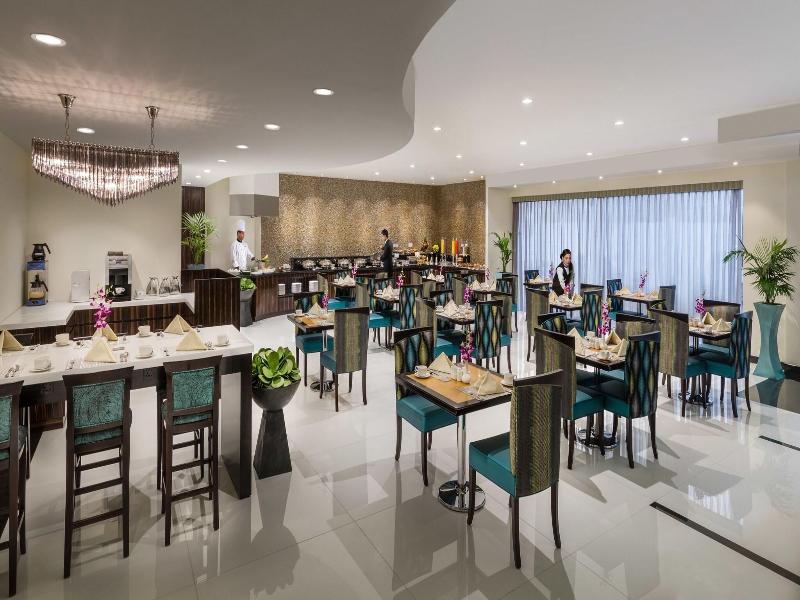Savoy Crest Hotel Apartments image