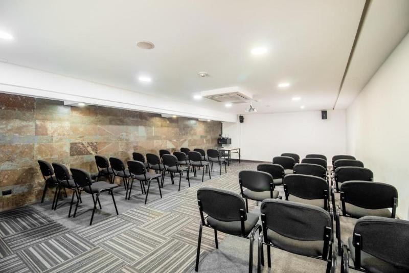 Best Western Plus Hotel San Diego image