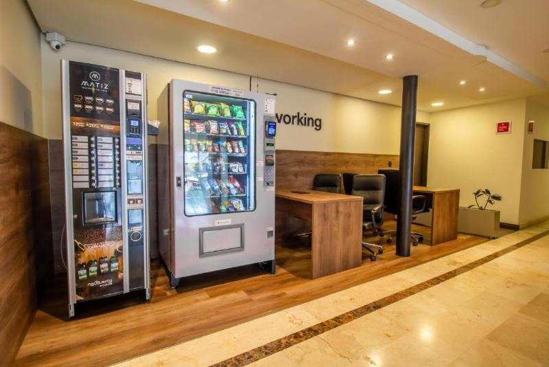 Best Western Plus Hotel San Diego image