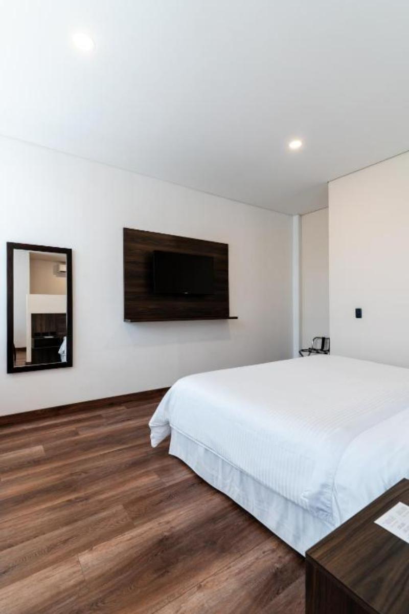 Best Western Plus Hotel San Diego image