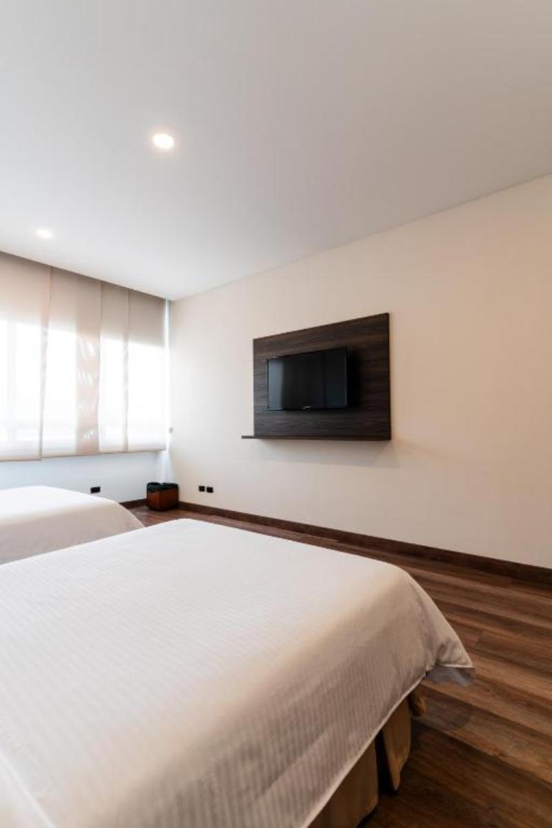 Best Western Plus Hotel San Diego image