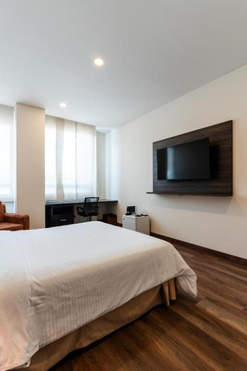 Best Western Plus Hotel San Diego image
