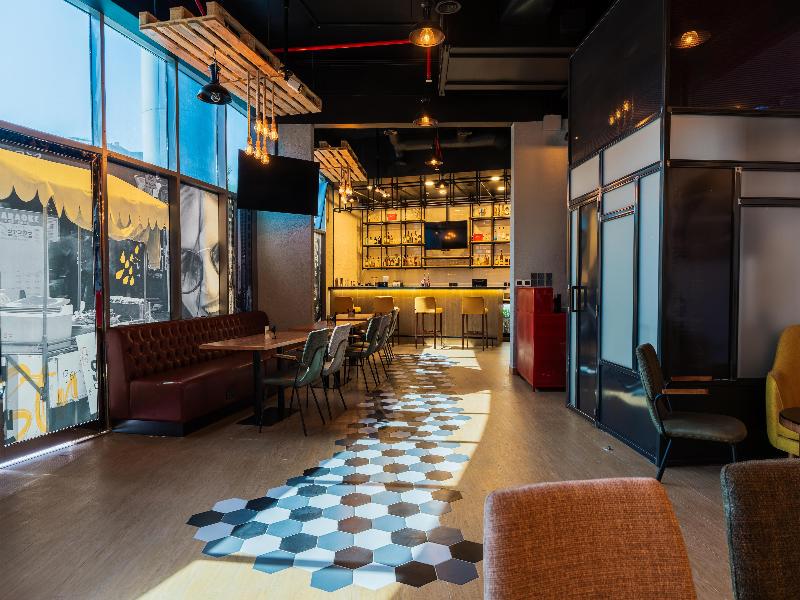 DoubleTree by Hilton Dubai Port Saeed image