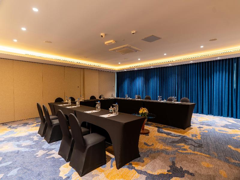 DoubleTree by Hilton Dubai Port Saeed image