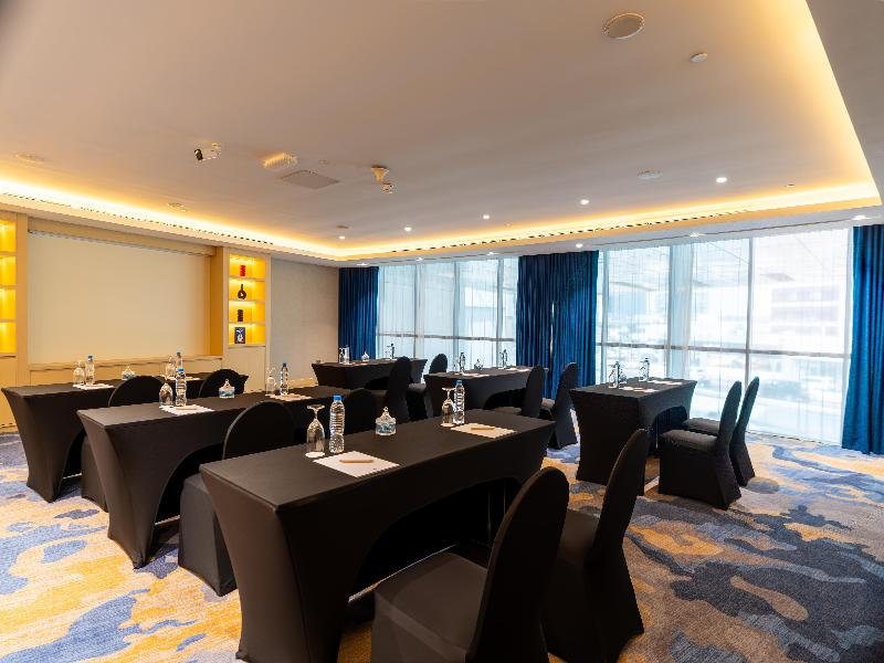 DoubleTree by Hilton Dubai Port Saeed image