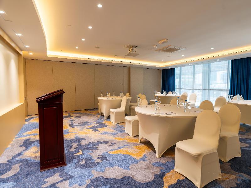 DoubleTree by Hilton Dubai Port Saeed image