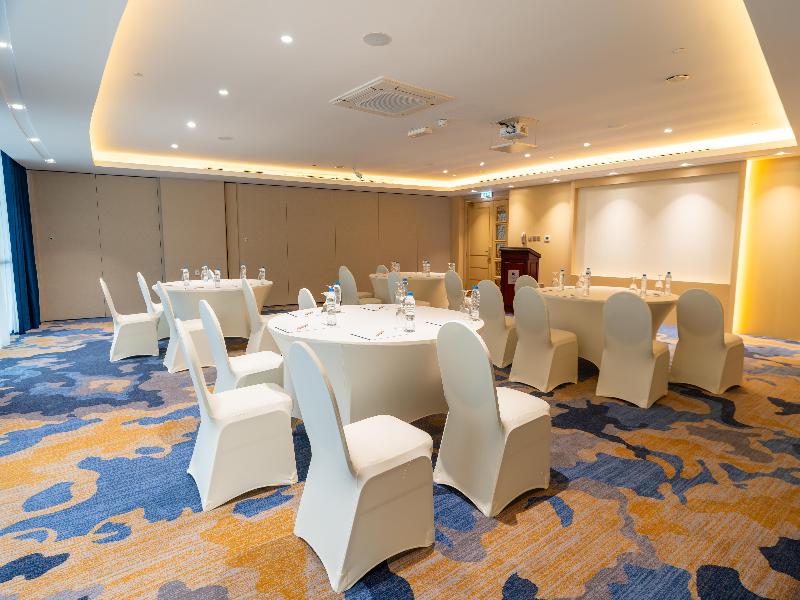 DoubleTree by Hilton Dubai Port Saeed image