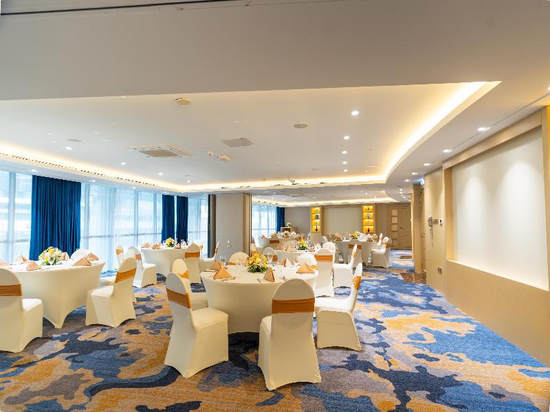 DoubleTree by Hilton Dubai Port Saeed image