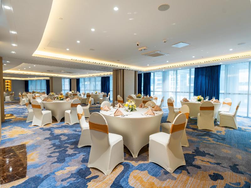 DoubleTree by Hilton Dubai Port Saeed image