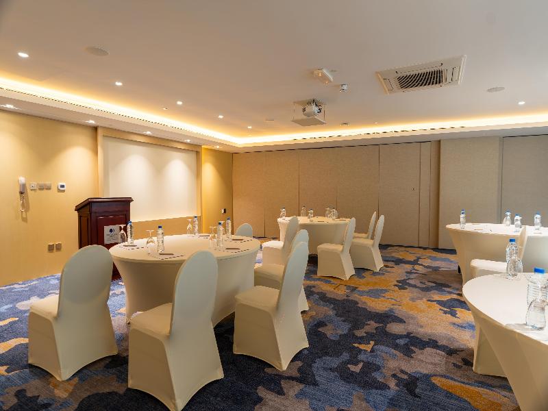 DoubleTree by Hilton Dubai Port Saeed image