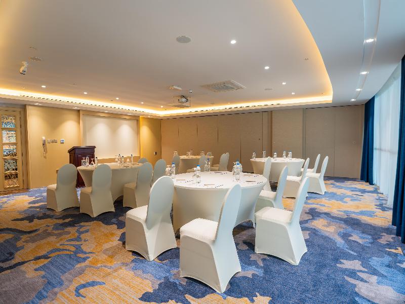 DoubleTree by Hilton Dubai Port Saeed image