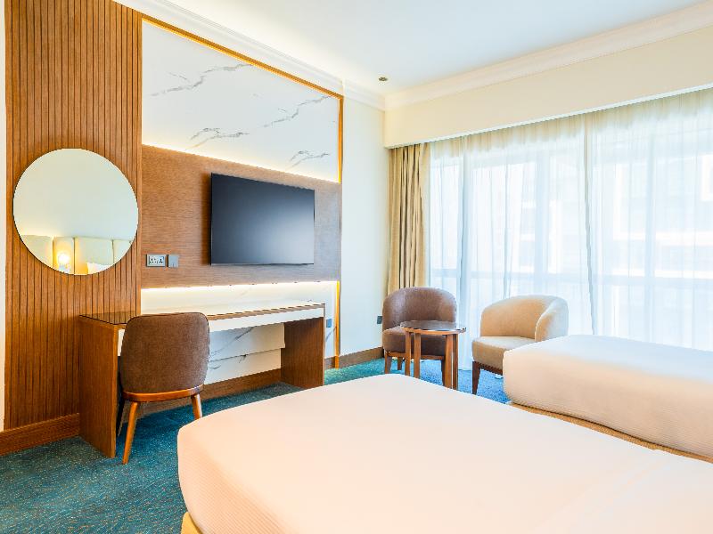 DoubleTree by Hilton Dubai Port Saeed 5