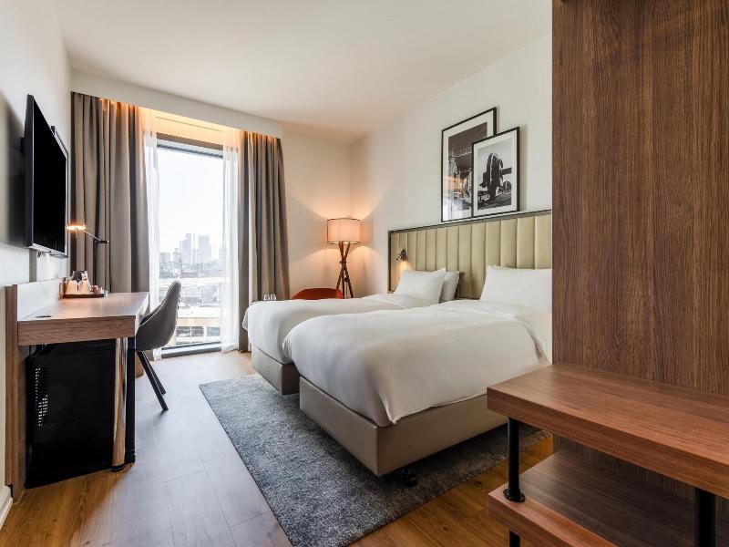 Park Inn by Radisson Manchester City Centre image
