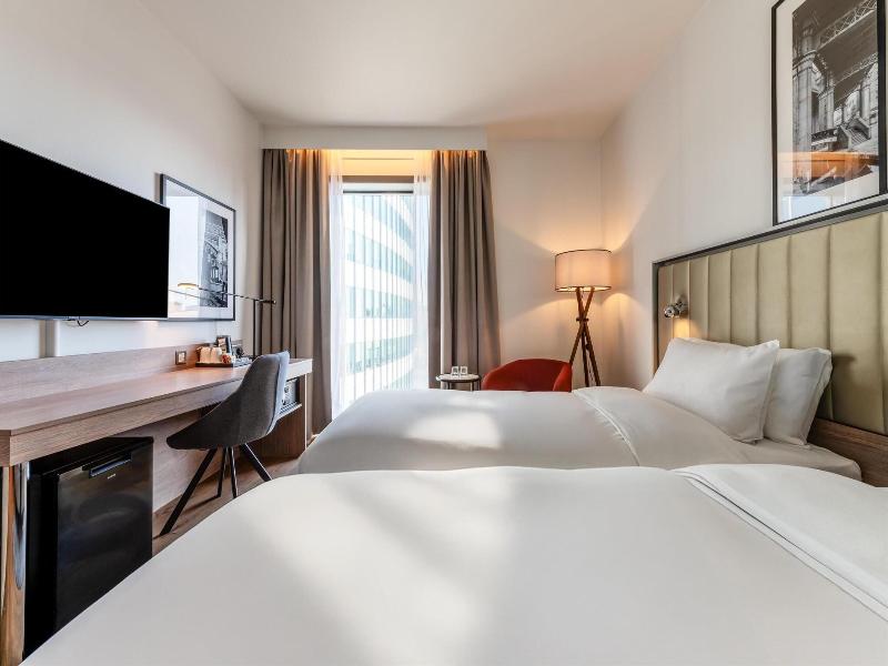 Park Inn by Radisson Manchester City Centre image