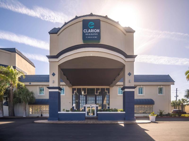 Clarion Inn & Suites Central Clearwater Beach image