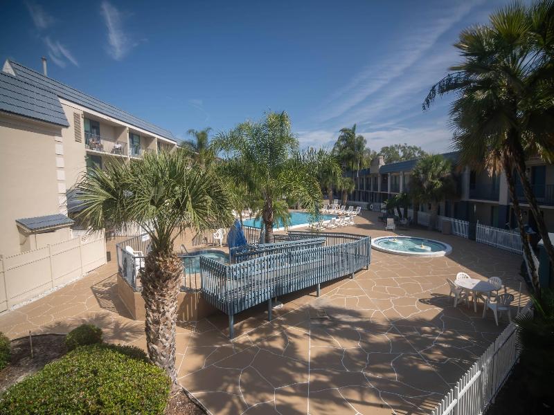 Clarion Inn & Suites Central Clearwater Beach image