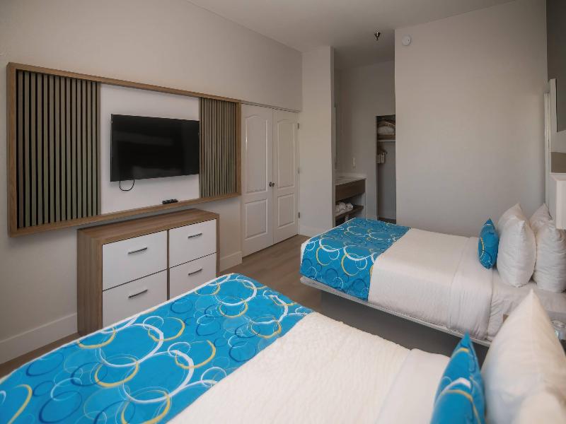 Clarion Inn & Suites Central Clearwater Beach image