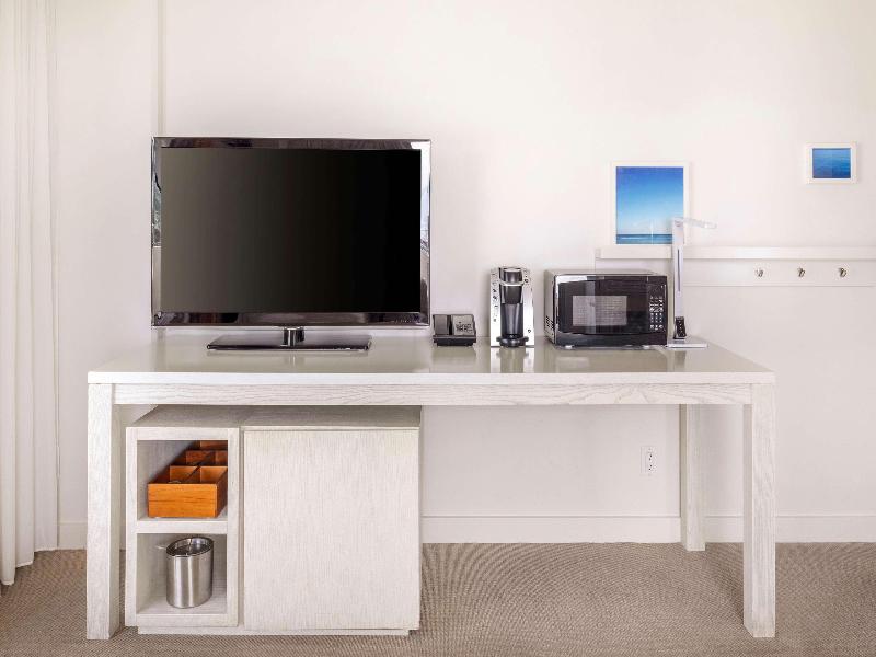 Hilton Vacation Club The Modern Honolulu image