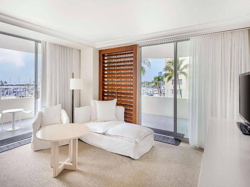 Hilton Vacation Club The Modern Honolulu image