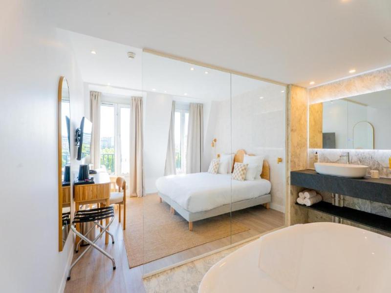 Bobo's Hotel image