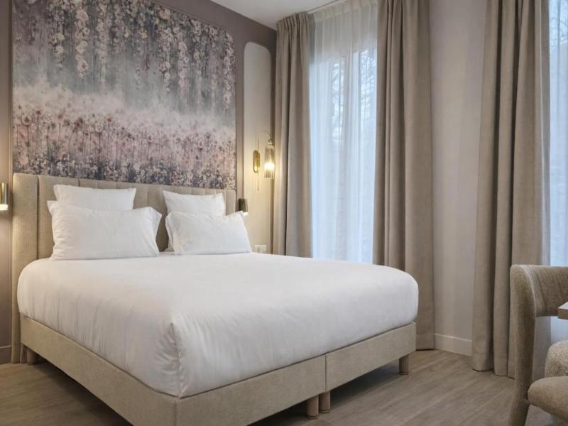 Bobo's Hotel image