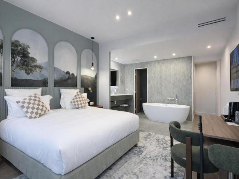 Bobo's Hotel image