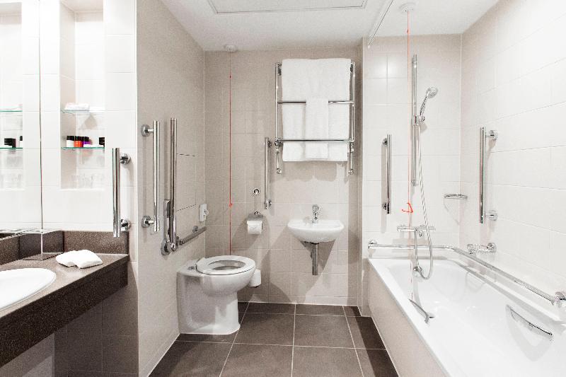 VILLAGE HOTEL READING image