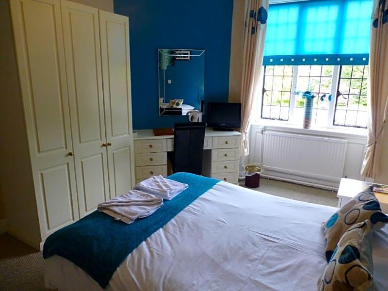 Maes Manor Country Hotel image