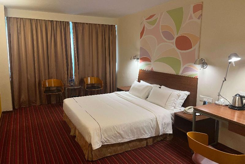 Days Inn Guangzhou image
