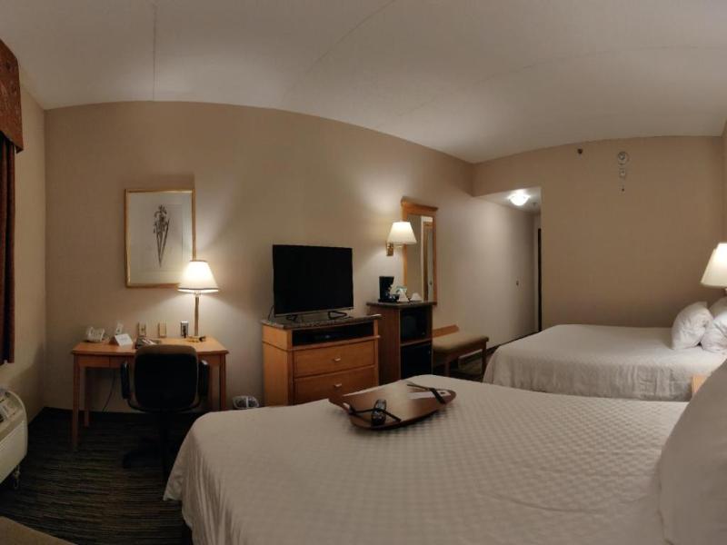 Humphry Inn & Suites Winnipeg image