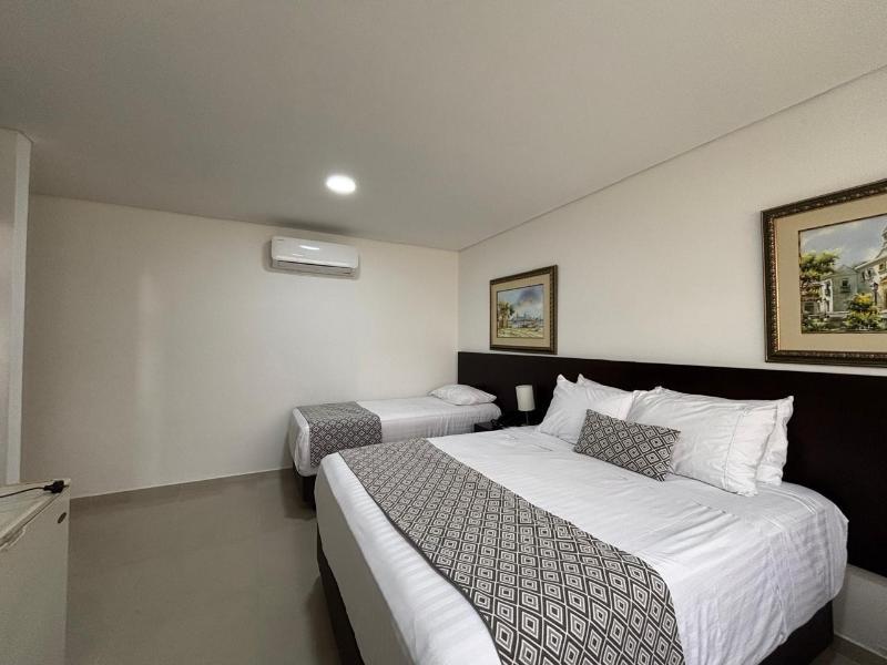 Hotel San Martin  image